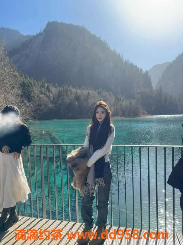 常州楼凤-武进万达20岁嫩妹陪浴服务，165cm/99斤