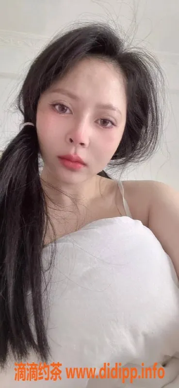 南宁楼凤-27岁啊妹，400p超值体验，停课中注意哦