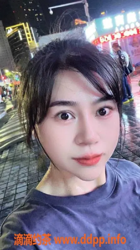 广州楼凤-天河小魔女，158cm/48kg，36D，28岁