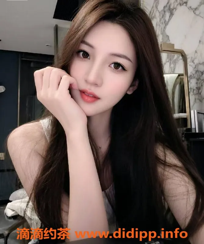 广州楼凤-天河御姐，171长腿B罩杯，超值服务