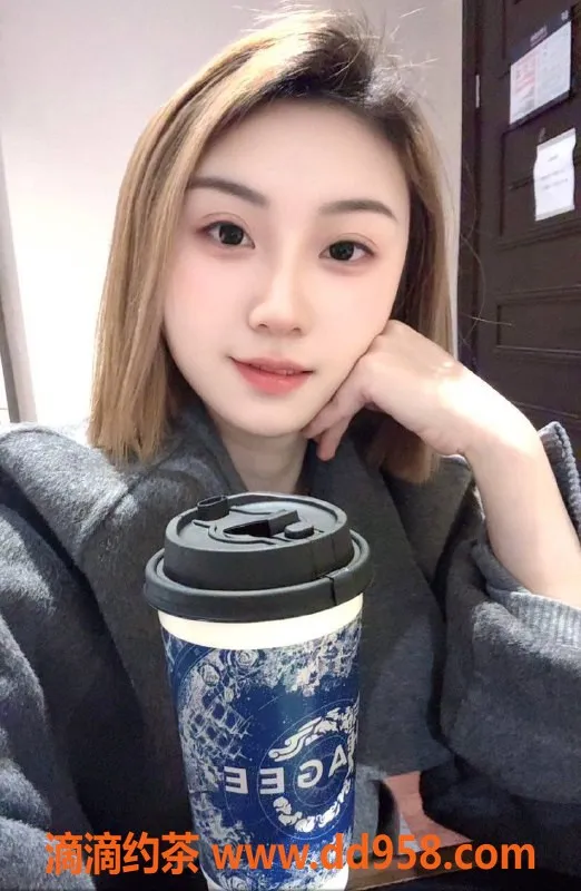 深圳楼凤-福田甜甜，163㎝ B罩杯，450元优质服务