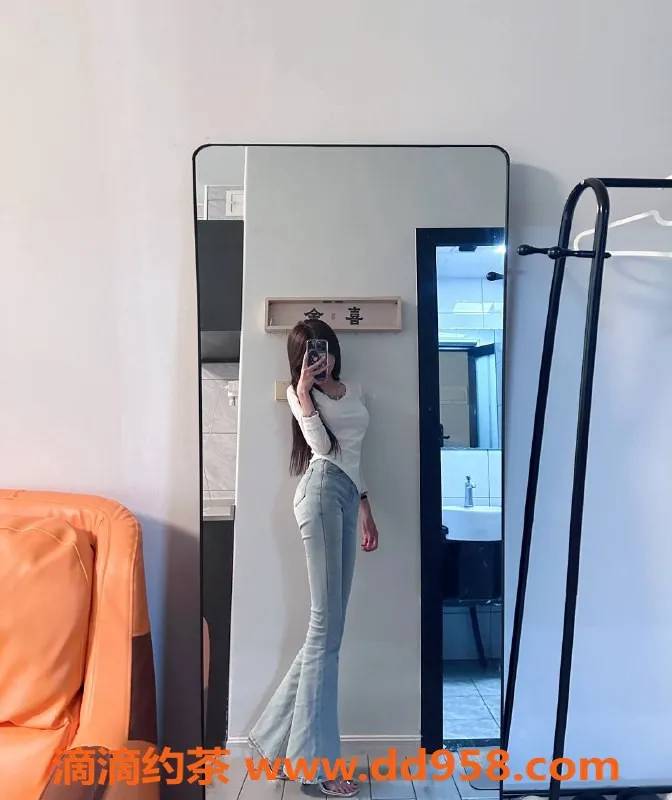 深圳楼凤资源信息,宝安嫩妹小九，888元调情体验