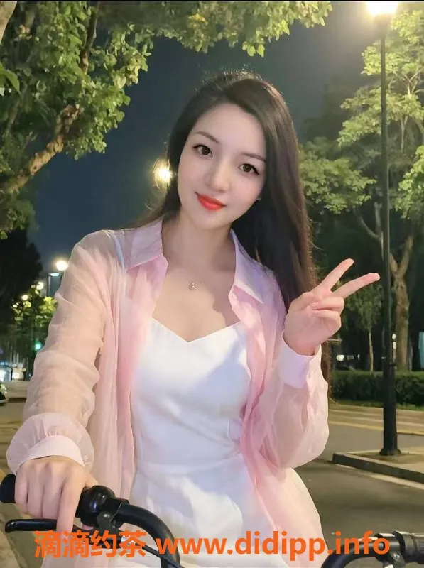 广州楼凤-天河戴妃，600元享鸳鸯浴与丝袜服务