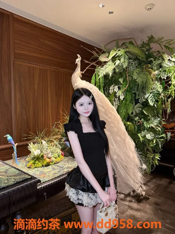 深圳楼凤-南山小念，1000元享鸳鸯浴与69服务