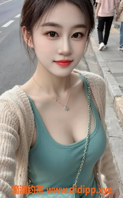 深圳楼凤-南山云朵，1000元享鸳鸯浴与制服诱惑