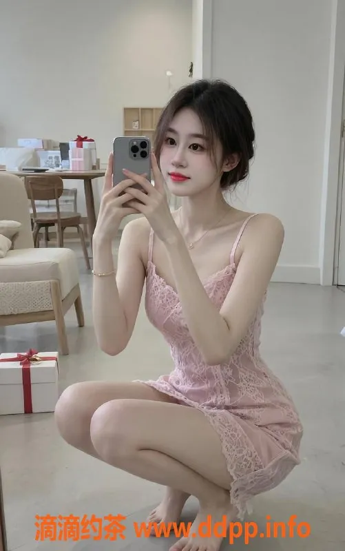 深圳楼凤-南山云朵，1000元享鸳鸯浴与制服诱惑