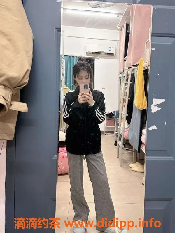 无锡楼凤资源信息,锡山区吉吉国王，165cm高颜值妹子陪浴服务