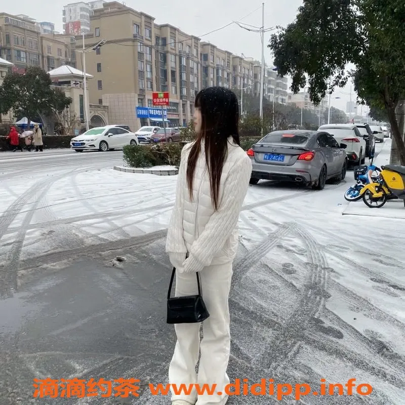 常州楼凤资源信息,武进嫩妹怡怡，160/100，600元起服务待你体验