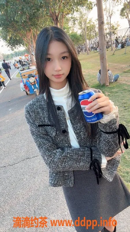 深圳楼凤-宝安嫩妹小曦，1600享多重服务