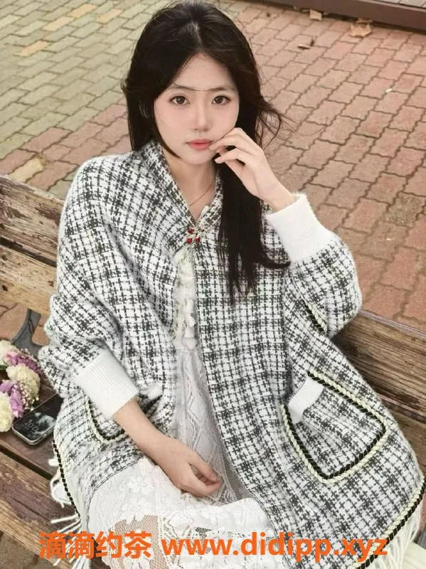 常州楼凤-常州燕燕，20岁女神，162cm，价格8起