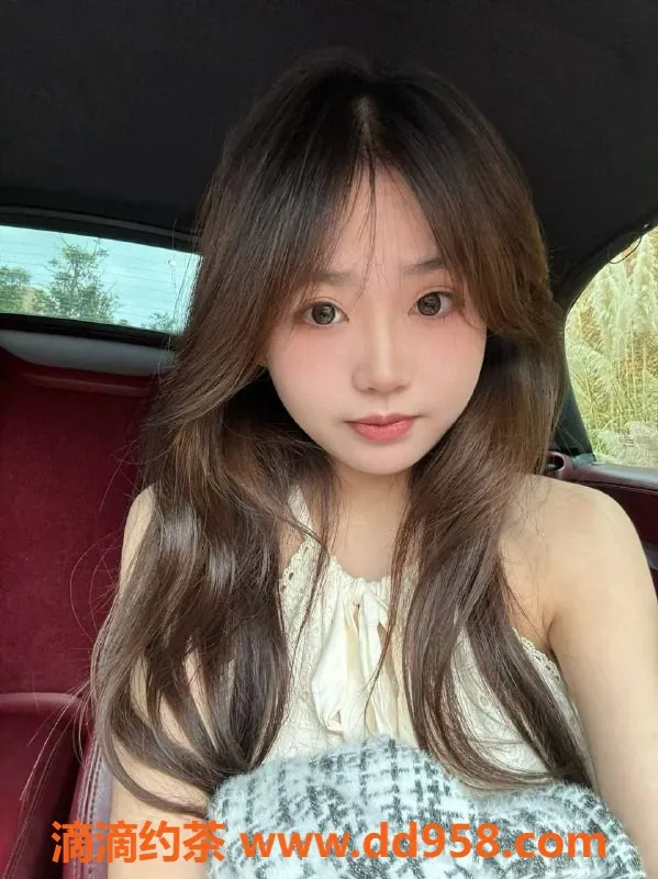 常州楼凤-常州燕燕，20岁女神，162cm，价格8起