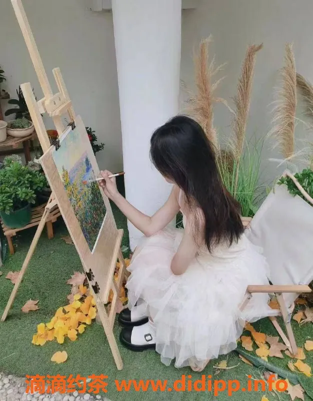 常州楼凤-常州燕燕，20岁女神，162cm，价格8起