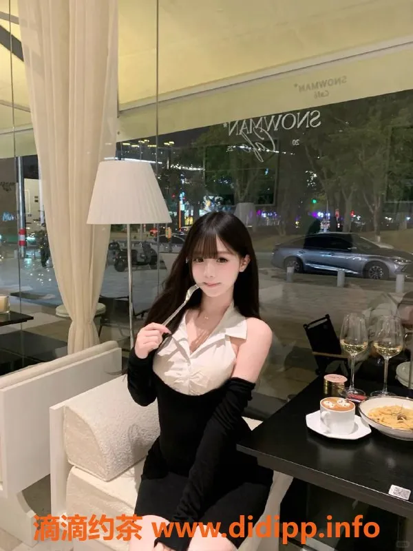 广州楼凤-白云皇妃，御姐大胸，5P鸳鸯浴服务