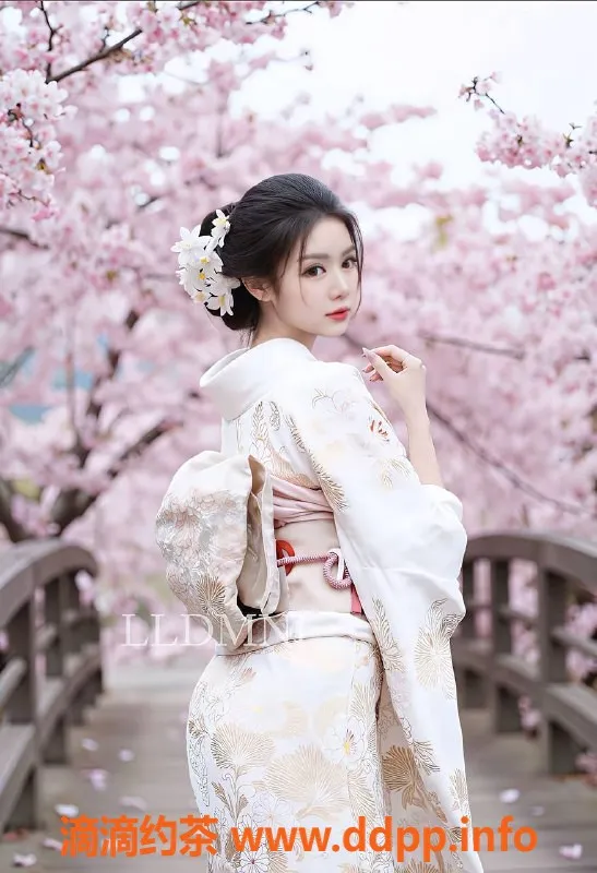 广州楼凤-天河樱花妹，16P 豪华体验，丰满大胸等你来享