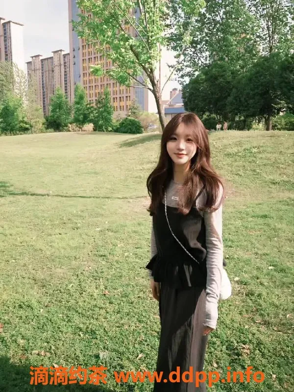 广州楼凤-天河嫩妹浅浅，7P鸳鸯浴等你体验