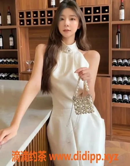 广州楼凤-天河御姐漾漾，长腿迷人只需800水费