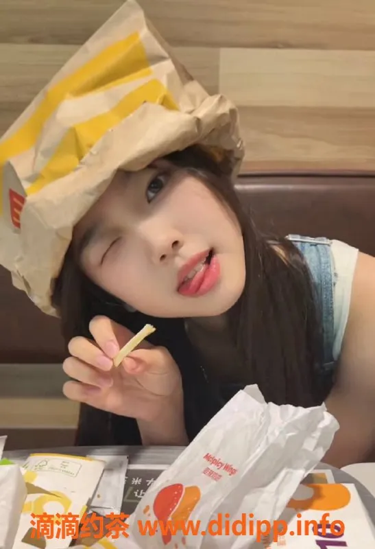 台州楼凤资源信息,椒江区小鱼，163cm B+身材，900起