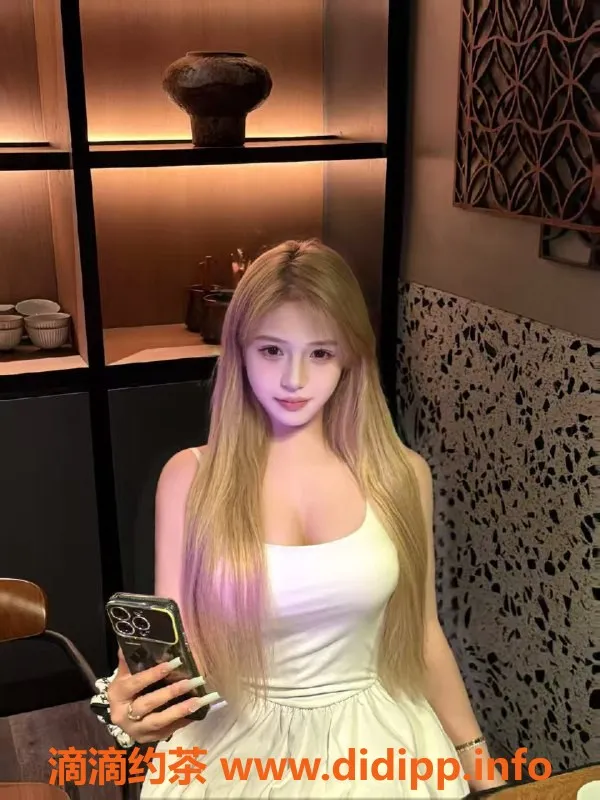 广州楼凤资源信息,天河嫩妹萱萱，800p舌吻服务大胸诱惑