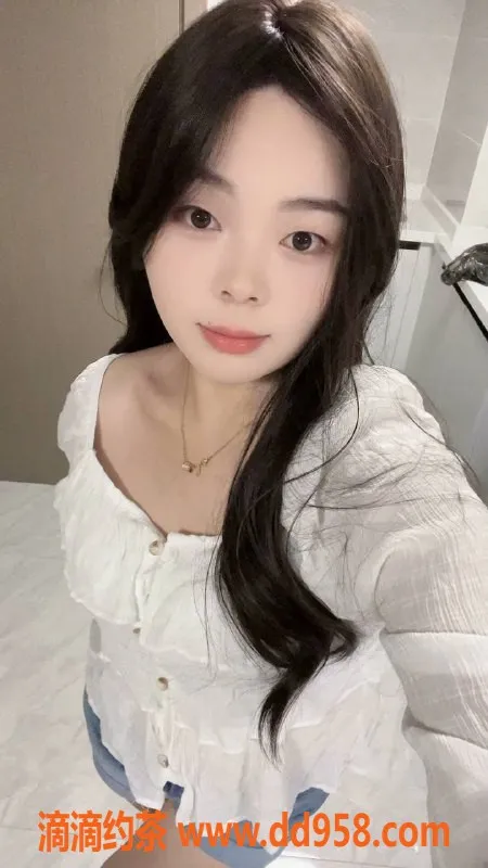 广州楼凤-黄埔嫩妹贝贝，6P鸳鸯浴服务等你体验！