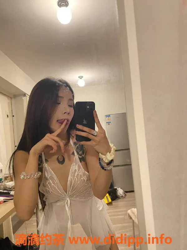 成都楼凤-御姐风格嫩妹Susanna，身材苗条服务优质