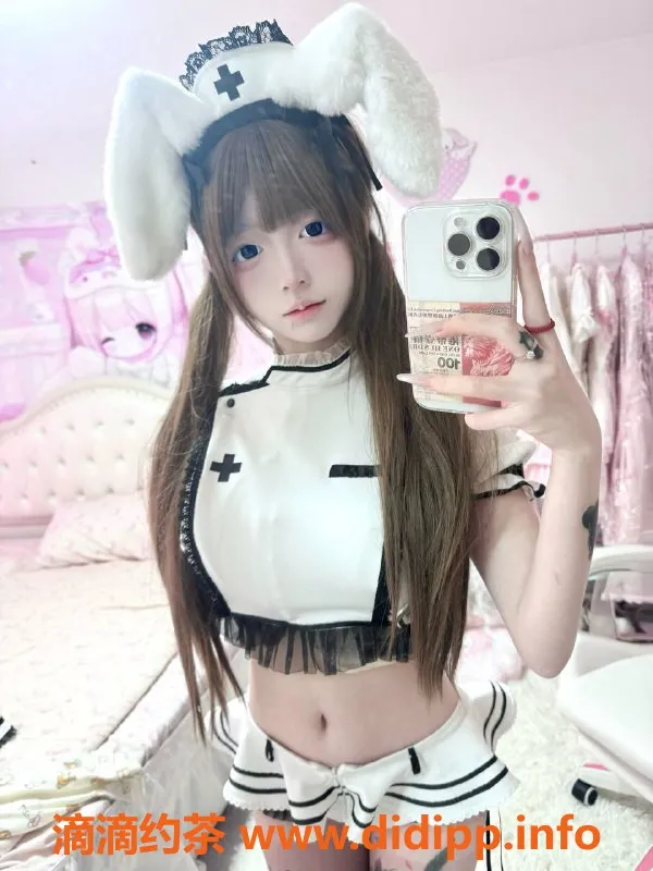 成都楼凤-东郊记忆小白，7/13超值服务，身材绝佳！