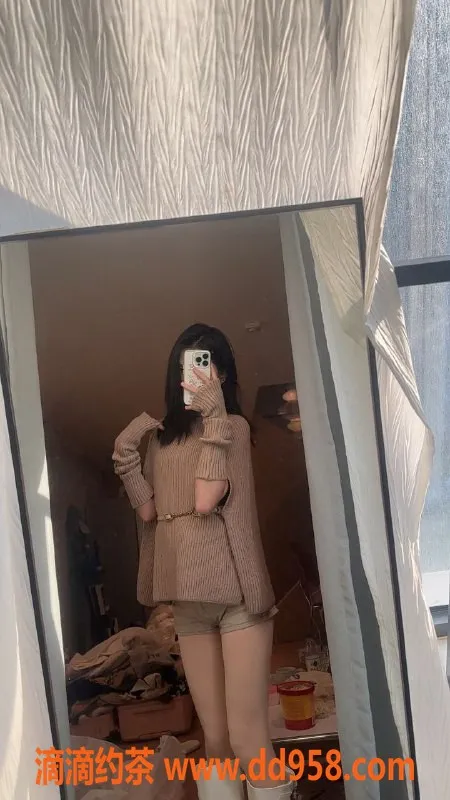 深圳楼凤-南山彤彤，798元享鸳鸯浴与69服务