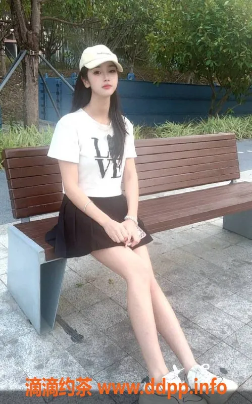 深圳楼凤-宝安小七，800元体验鸳鸯浴与69服务