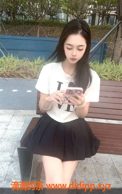 深圳楼凤资源信息,宝安小七，800元体验鸳鸯浴与69服务