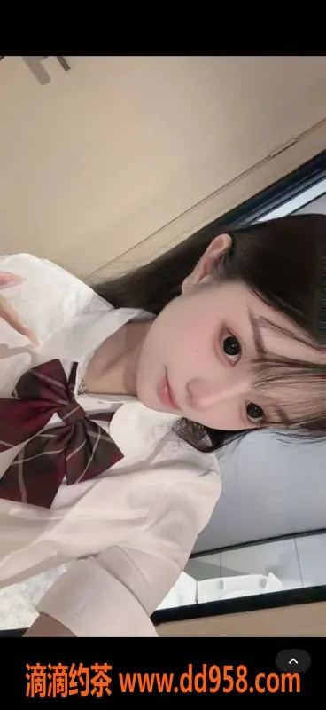 深圳楼凤-宝安梦洁，800元超值服务，尽享鸳鸯浴与舌吻