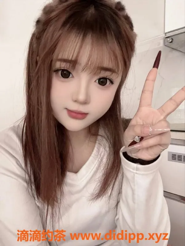 深圳楼凤-深圳龙岗奈雪，900元嫩妹服务等你来享！