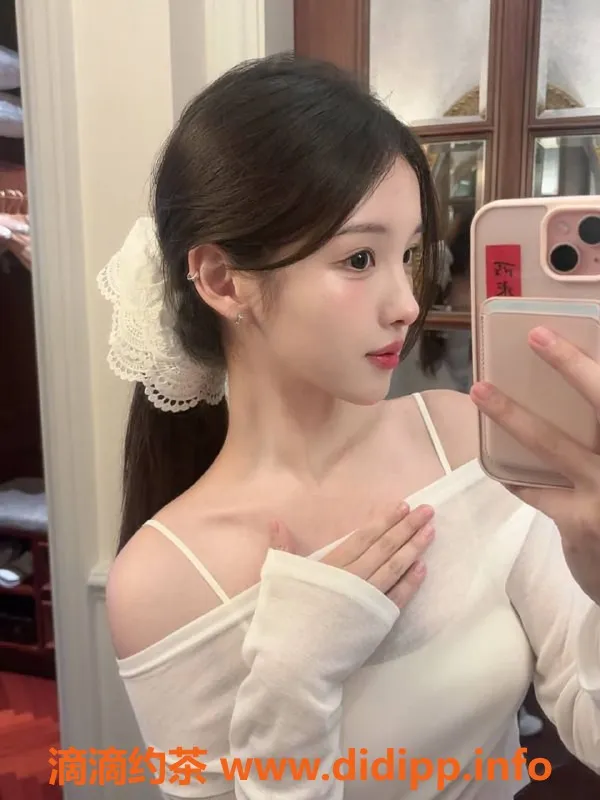 深圳楼凤-深圳南山晓雪，1500元起，制服嫩妹体验