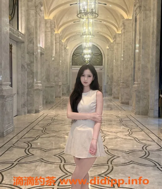 常州楼凤-常州兰兰，22岁163cm，胸围C，服务优质