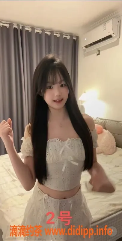 中山楼凤-古镇15岁女孩，洗吹做服务，价格实惠