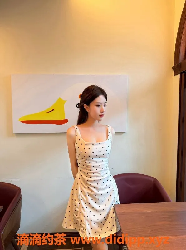 深圳楼凤-福田诺诺，21岁163cm，45kg，1000起服务