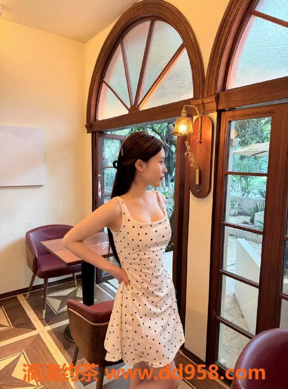 深圳楼凤-福田诺诺，21岁163cm，45kg，1000起服务