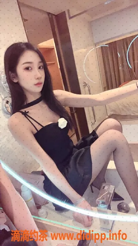 深圳楼凤-宝安19岁女神诺诺，165cm 43kg性感身材