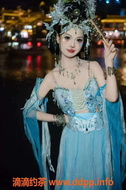 广州楼凤-黄埔嫩妹小可，双飞服务，水费600p