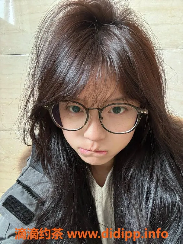 广州楼凤-天河萌萌-嫩妹夜课，11P鸳鸯浴体验