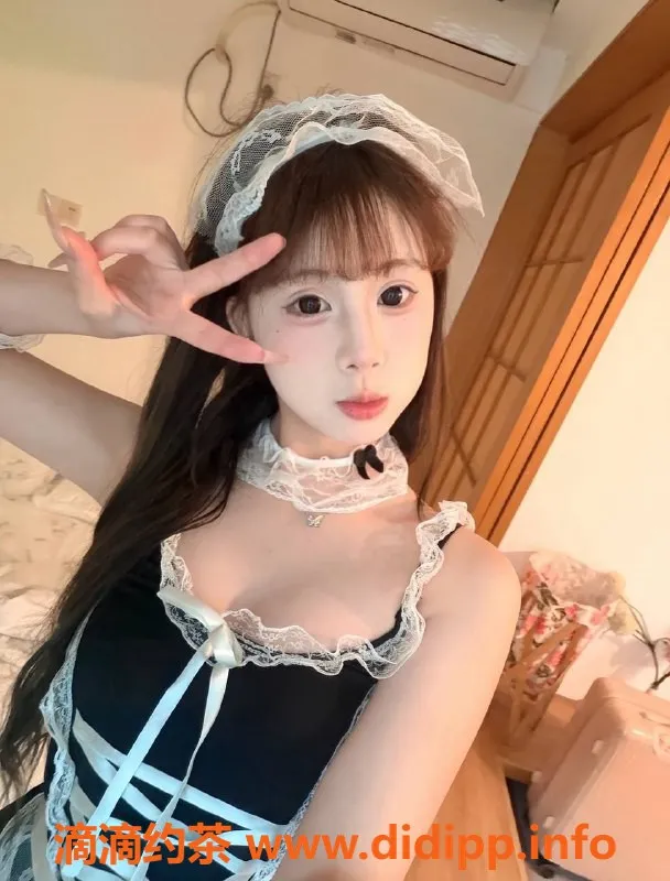 惠州楼凤-小佳 大亚湾 162cm/90斤/18岁 洗吹做服务