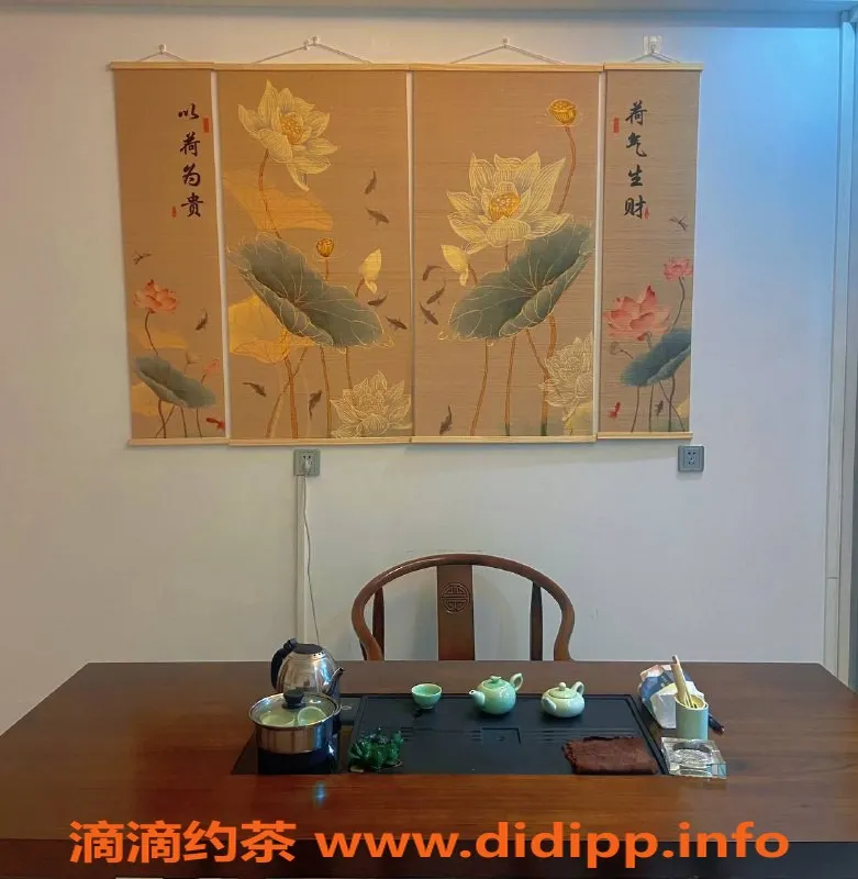 广州抓龙筋-天河区甜美御姐：丝袜调情、腿控服务尽享