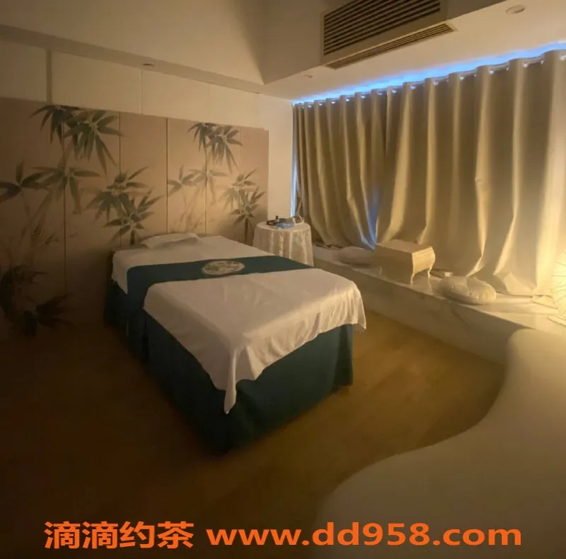 广州抓龙筋-天河区甜美御姐：丝袜调情、腿控服务尽享