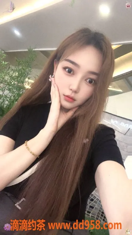 广州楼凤-海珠媚媚，身材火辣，课费600