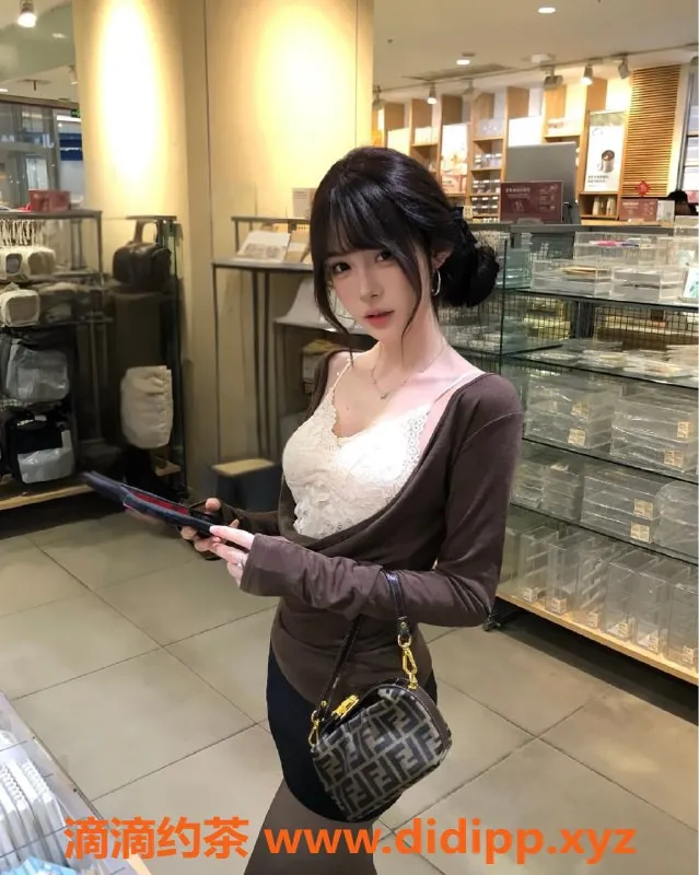 赣州楼凤-赣州黑丝美女巧克，700元全套服务