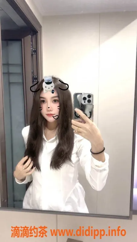 台州楼凤-台州椒江羽珊，20岁身高162，轻松品茶