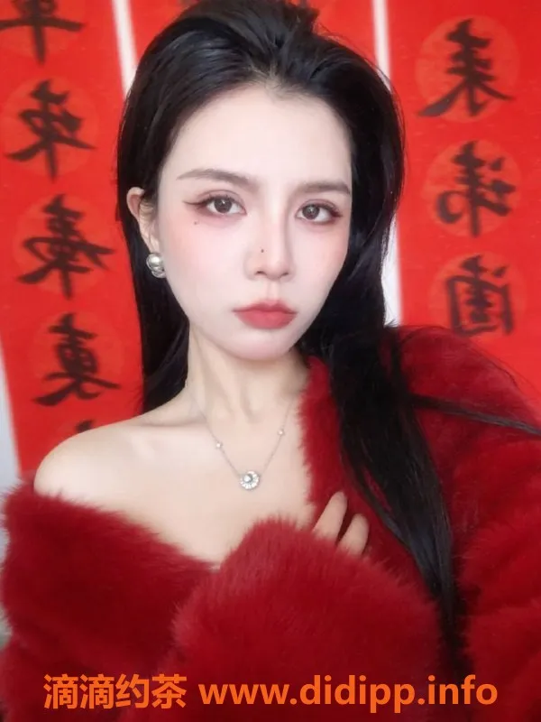 广州楼凤-天河区御姐梓梓，700P激情服务等你来享受