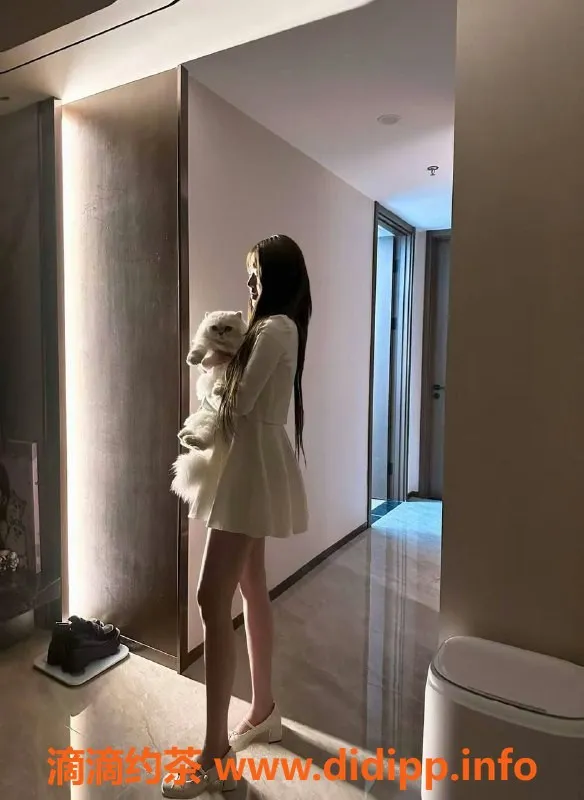 武汉楼凤-汉阳欢欢，美丽梨形妹子服务体验