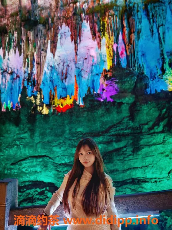 深圳楼凤-深圳龙华小天鹅，900元超值体验