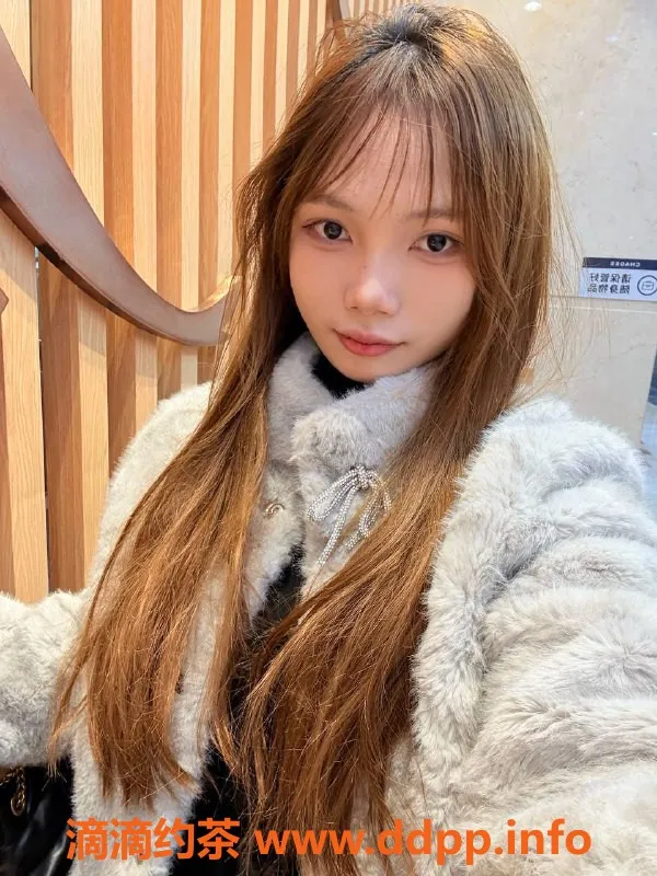 深圳楼凤-深圳龙华小天鹅，900元超值体验