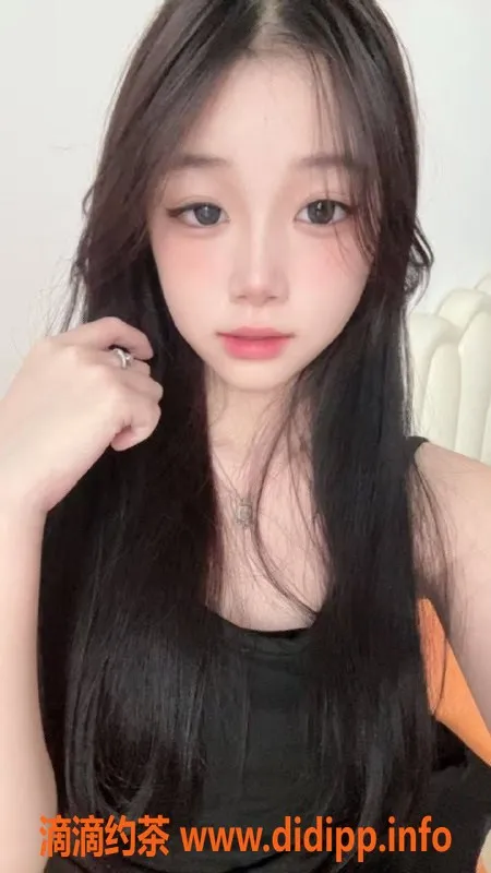 深圳楼凤资源信息,龙华区嫩妹柚子，服务丰富，超高评分9.1