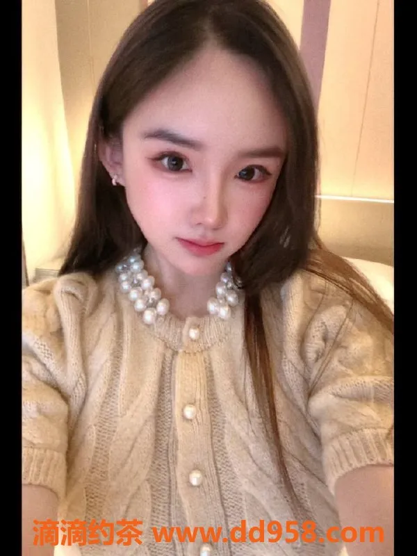 广州楼凤资源信息,天河嫩妹莹莹，800p舌吻服务等你来体验